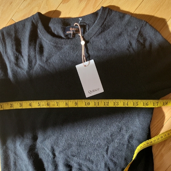 Quince Mongolian Cashmere Black Crew Neck Sweater - Picture 6 of 15